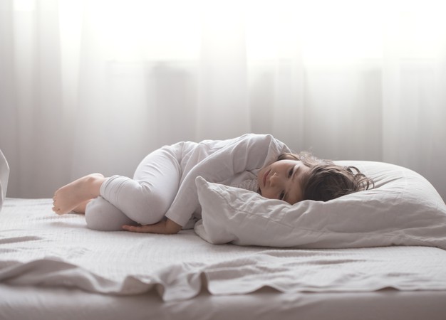 Anak Susah Tidur Saat Malam Hari? Ini Penyebab dan Solusinya
