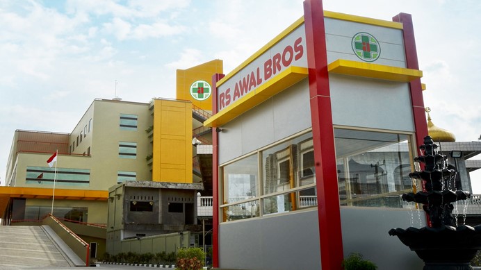 Rumah Sakit Awal Bros Panam